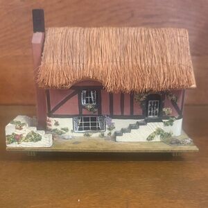 Vintage Pauline Ralph Music Box Olde English Cottage Hand-Made in England